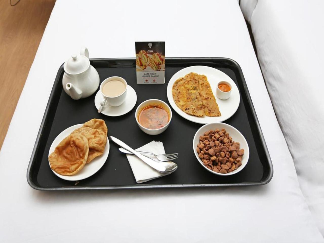 Oyo Flagship 19825 Hotel Panchratna Panvel Dış mekan fotoğraf