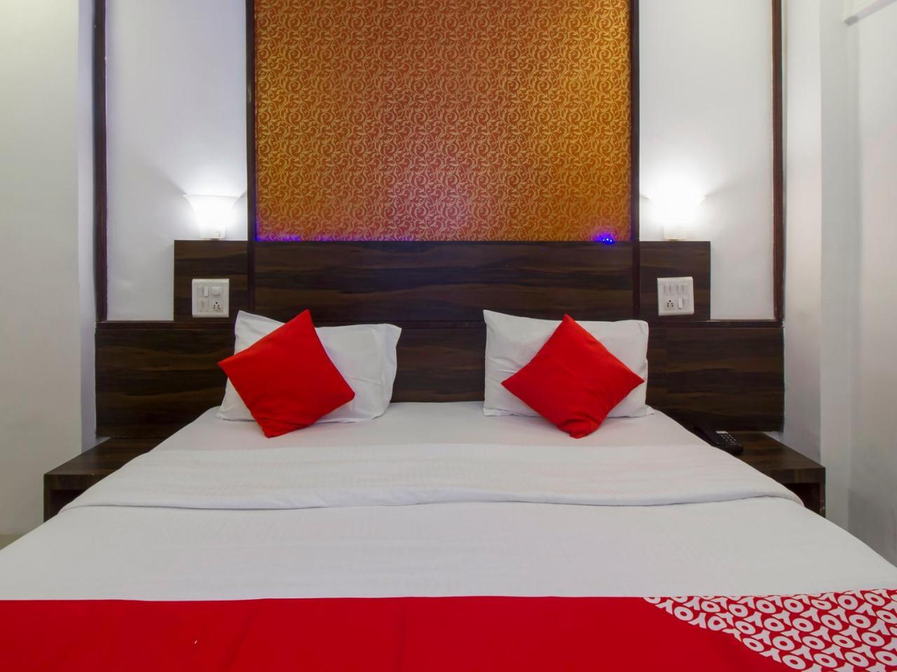 Oyo Flagship 19825 Hotel Panchratna Panvel Dış mekan fotoğraf